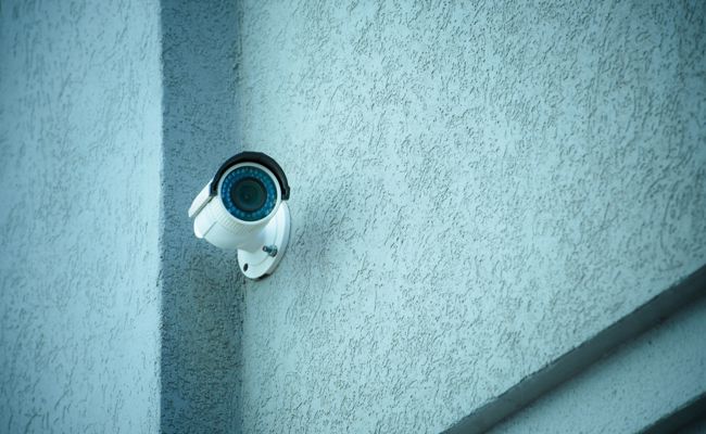 Wegen häufiger Vandalenakte sollen Überwachungskameras auf Schulareal installiert werden