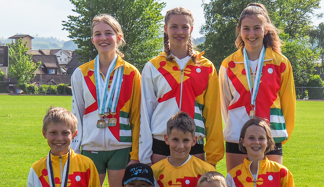 Von rechts nach links / Vorne Silvan Ritz, Julian Metzler / Mitte: Lina Ritz, Florian Bayerl, Manuel Metzler / Hinten: Leandra Häusler, Aline Metzler, Elena van der Maat / Es fehlen Valentina Carosella, Mia Rüdisühli und Johanna Cuevas. 