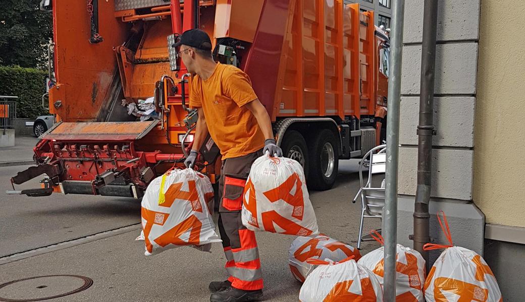 Die Fahrzeuge der Appenzeller Entsorgungsfirma Thoma werden künftig auch in Teufen im Einsatz sein. 