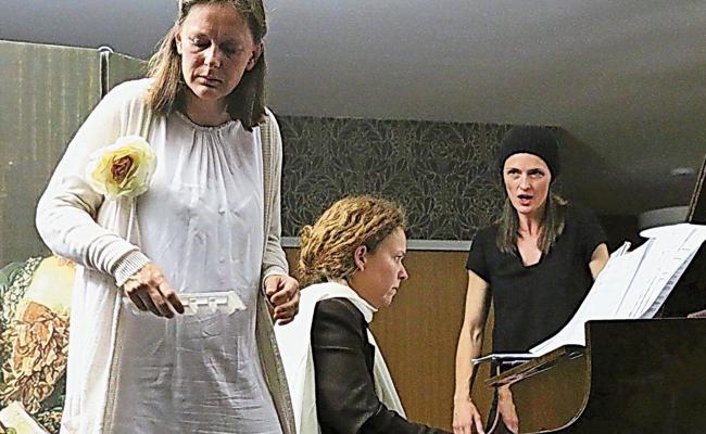 «Hoffmanns Erzählungen» in 75 Minuten