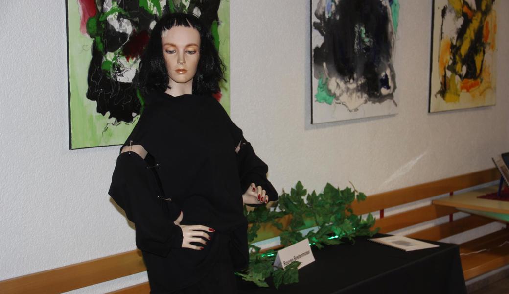 Beispiel einer Projektarbeit: Rouven Breitenmoser hat einen Pulli designt.