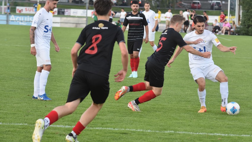 Rebsteins Lars Sonderegger (links) und Emir Murati von Widnau stehen ebenfalls in Halbfinal. Rebsteins Lars Sonderegger (links) und Emir Murati von Widnau stehen ebenfalls in Halbfinal.