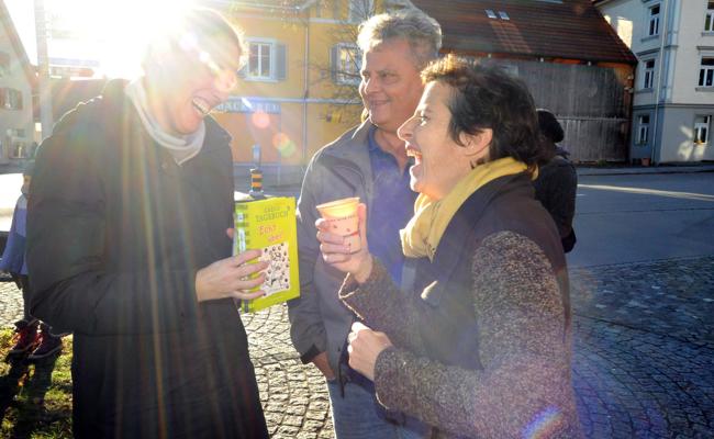 Das Päckli auf dem Marbacher Dorfplatz ist ausgepackt