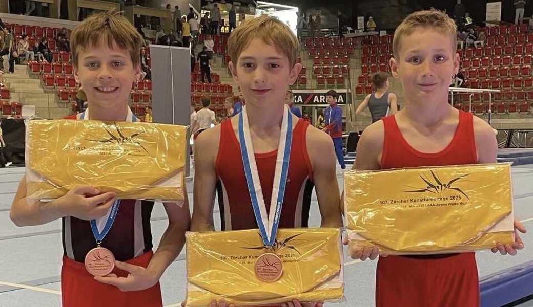 P2-Turner (v.l.): Lionel Schlanser, Leo Rohner, Laurin Eugster.  P2-Turner (v.l.): Lionel Schlanser, Leo Rohner, Laurin Eugster.