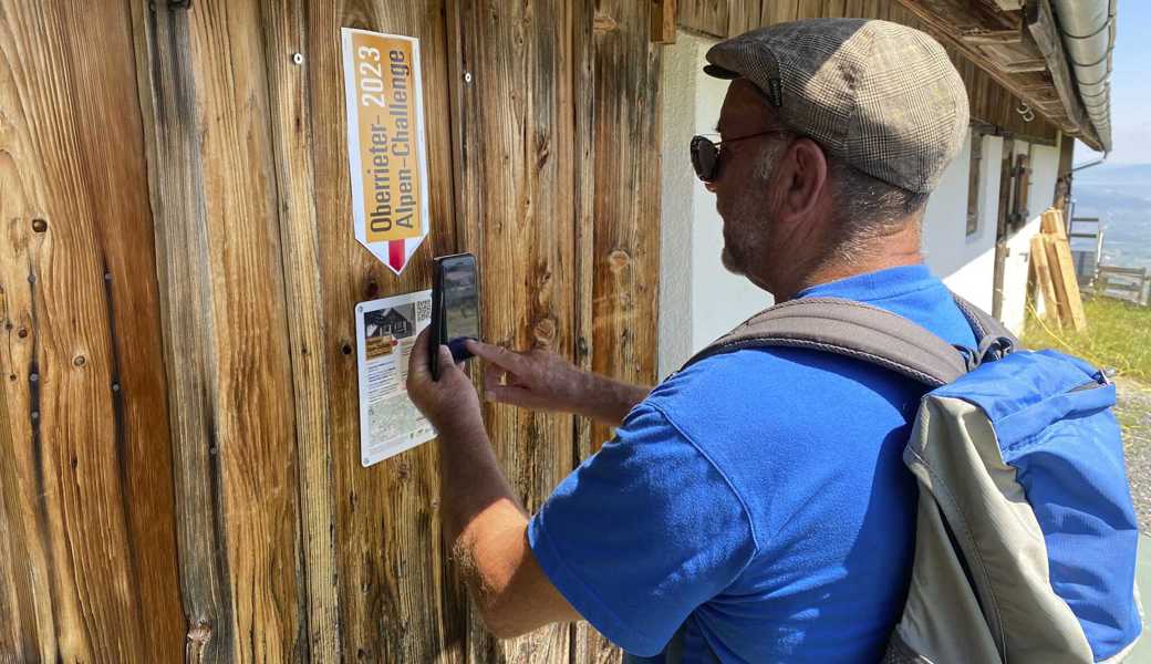 Wer bis am 21. September die QR-Codes aller Alpen eingescannt hat, nimmt automatisch an der Verlosung teil.