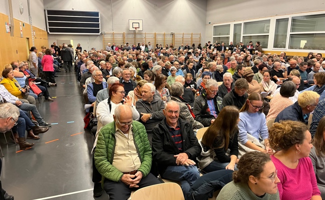 Rieseninteresse an Schulbürgerversammlung, Resultat ernüchternd: 400:10