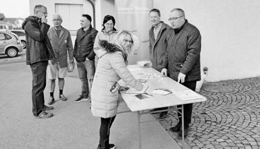 CVP sammelt Unterschriften für  Kostenbremse-Initiative