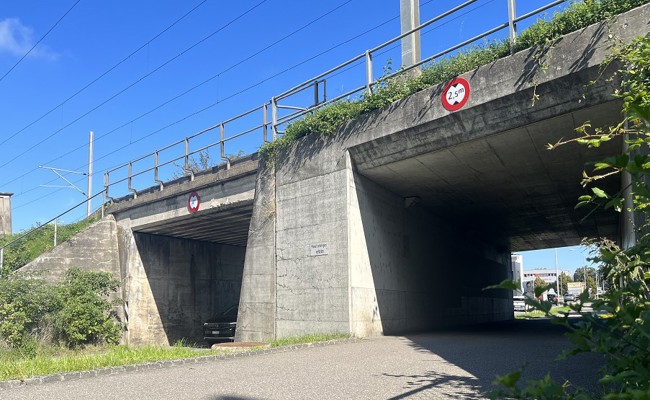 Buriet-Unterführung wird erhöht, indem die Strasse abgesenkt wird