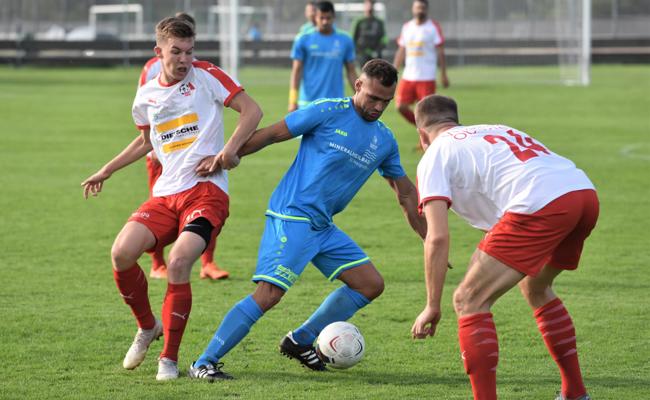 Derby der brennenden Bäume