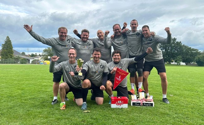 Widnaus Faustball-Senioren holen den Schweizer Meistertitel