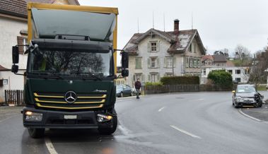 Leichtverletzter bei Zusammenprall zwischen Lastwagen und Auto