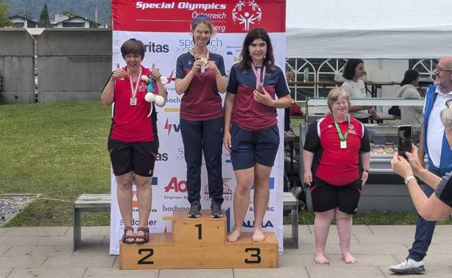Ein Tag voller Glanzleistungen und Inklusion am Schwimmwettkampf in Bludenz