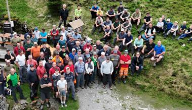 83 Freiwillige arbeiten auf der Alp Sämtis