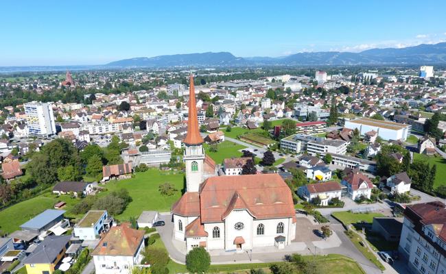 Aus dem Heli direkt auf den Turm