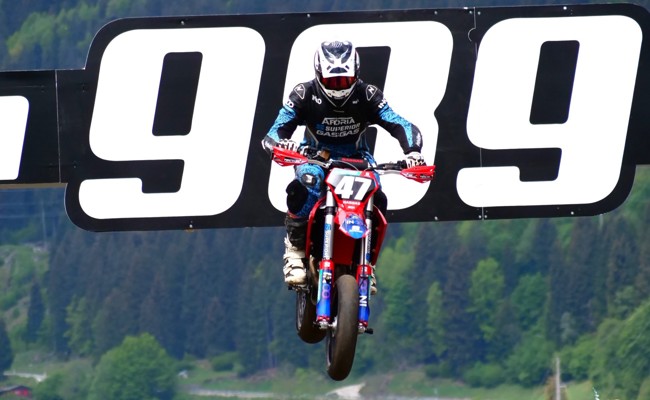 Pascal Eugster beim Supermoto-Saisonauftakt im Pech