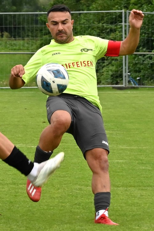 Als leichter Favorit starten der FC Rüthi und Argurian Bojaxhi ins Derby gegen Diepoldsau-Schmitter. Als leichter Favorit starten der FC Rüthi und Argurian Bojaxhi ins Derby gegen Diepoldsau-Schmitter.