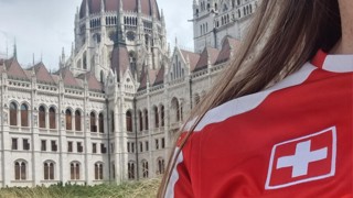 Nadine Findlay-Rechsteiner fiebert in Budapest mit. Nadine Findlay-Rechsteiner fiebert in Budapest mit.