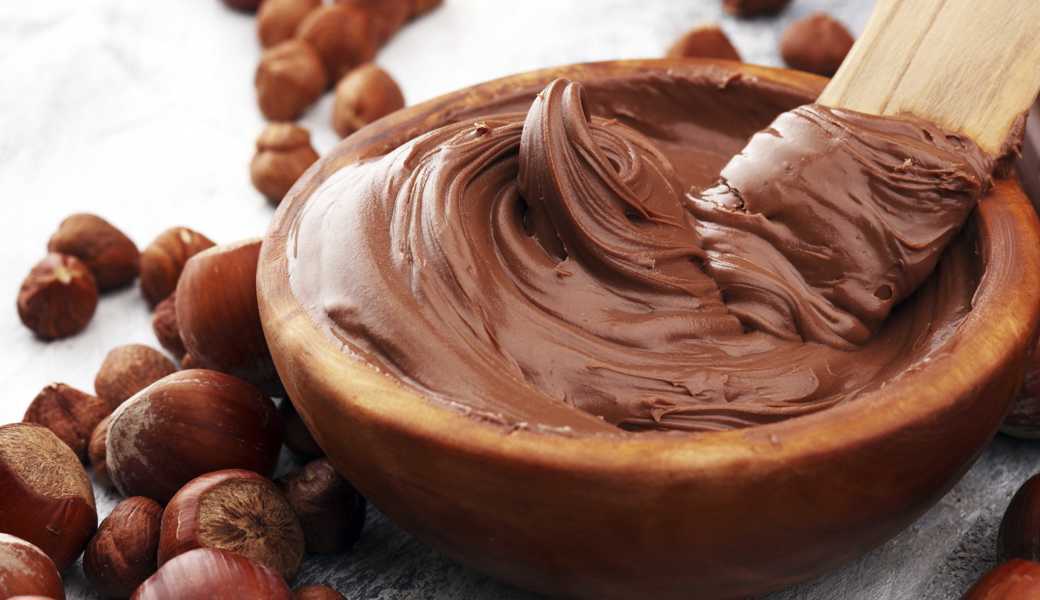 Die Autorin fragt sich beim Anblick des ungewöhnlich kleinen Topfes mit Nuss-Nougat-Creme: «Kann Verzicht auch Gewinn bedeuten?»