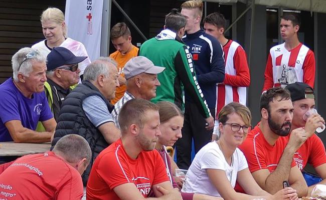 Faustball total und kompakt