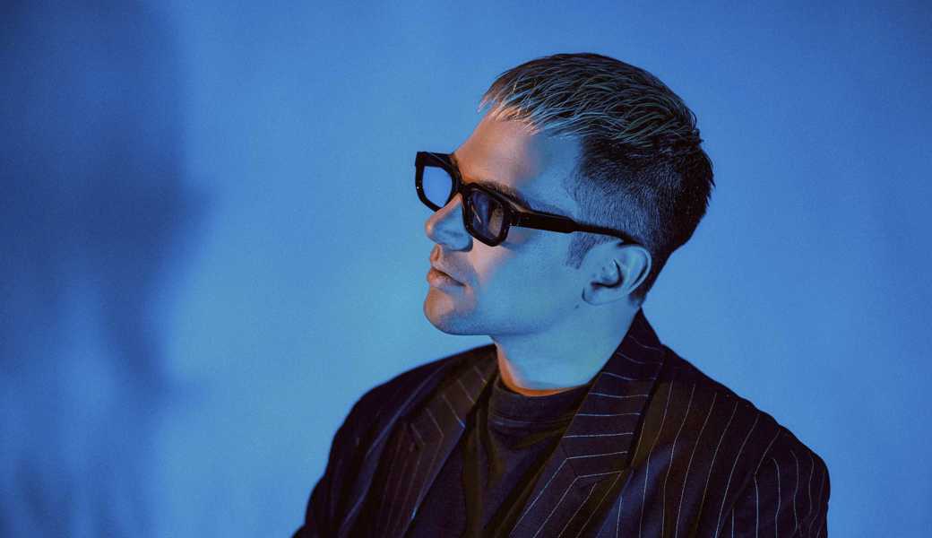 Clark S bringt neue Musik und ein Video dazu raus. 