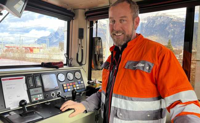 Als 41-jähriger Mann erfüllt sich Pascal Zani seinen Traumberuf – er wird Lokführer bei der RhB