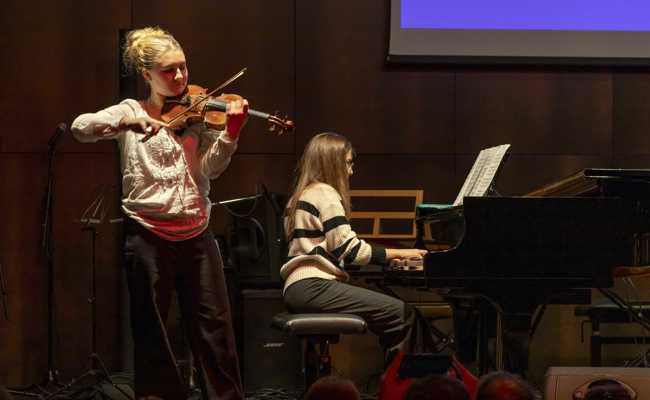 Ein mitreissendes Konzert voller Inspiration an der Kantonsschule