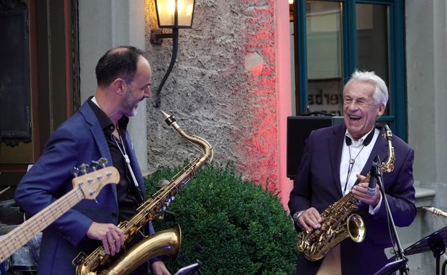 Musiklegende Pepe Lienhard adelt Peter Lenzin mit speziellem «Jubilation»-Stück