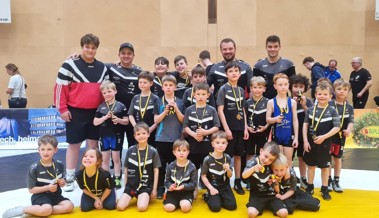 Der Ringerclub Oberriet-Grabs feiert in Klaus zwei Siege