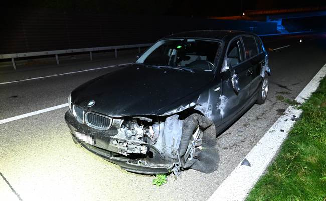 Betrunkene 35-Jährige verliert auf der Autobahn die Kontrolle über ihr Auto