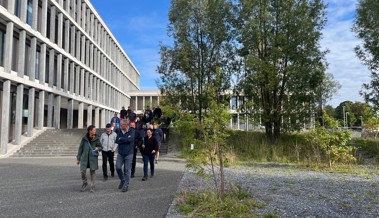 Wie Schulareale biodiverser und klimafit gestaltet werden können Wie Schulareale biodiverser und klimafit gestaltet werden können