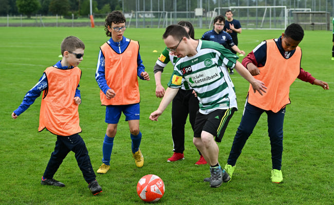 Fussball mit Leidenschaft und Herz am 2. Biene-Fussballturnier Plus