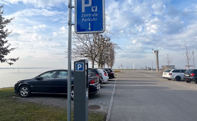 Parkuhr auf der Hafenmole in Staad ist in Betrieb