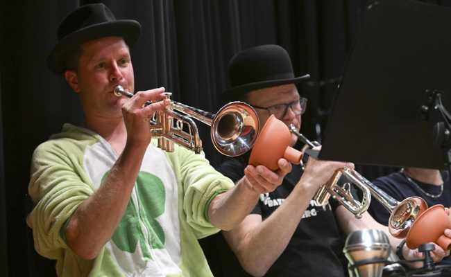Heimkino und Harmonie treffen sich: Film ab - Bühne frei für Filmusik