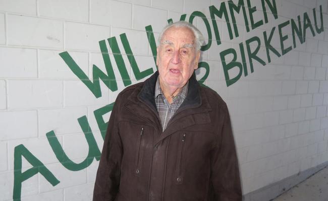 Alter schützt vor Fussball nicht