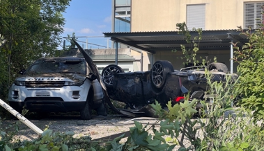 Wüster Unfall: Bei Selbstunfall unbestimmt verletzt