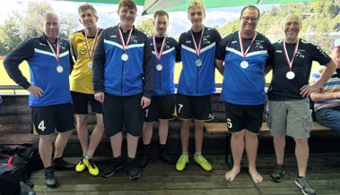 Feldsaison mit Aufstieg, Abstieg und zwei starken Seniorenteams Feldsaison mit Aufstieg, Abstieg und zwei starken Seniorenteams
