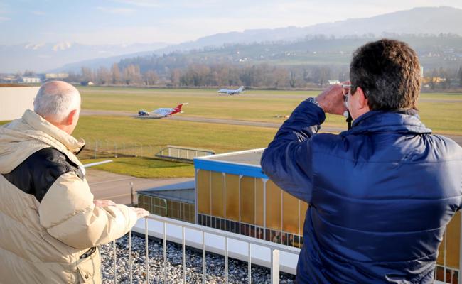 Ein Logenplatz für Aviatikfans