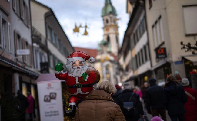 «Es läuft wie verrückt»: Läden profitieren vom Weihnachtsgeschäft – Online ist wichtiges Schaufenster