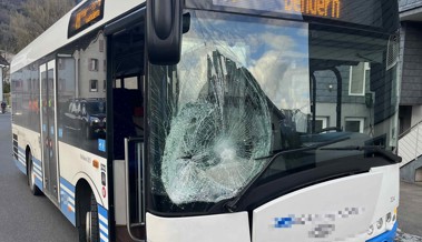 15-jähriger Mofafahrer stösst mit einem Bus der RTB zusammen