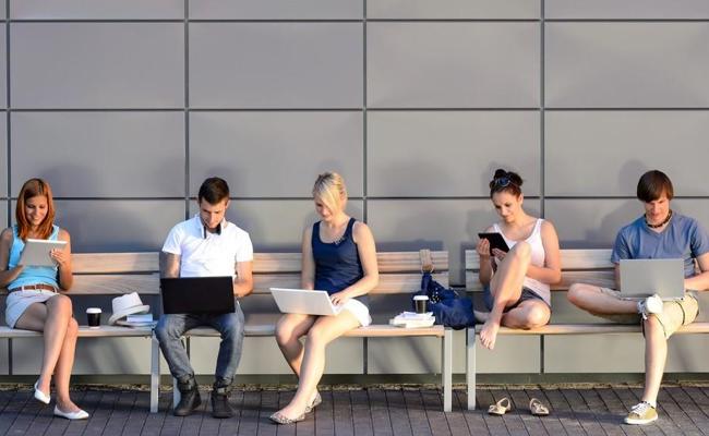 33 Tage verbringen wir 2019 im mobilen Internet