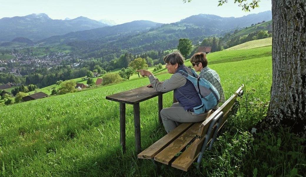 Leis Burchia (links) hat auf der Via Liguria das Rheintal auch aus dem Blickwinkel eines Touristen betrachtet.