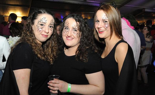 Bunt: Impressionen vom Maskenball in Rüthi