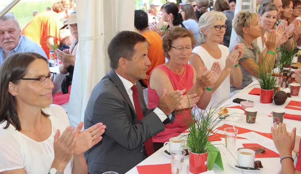 Walter Thurnherrs Gattin, Edith Hufschmid Thurnherr, hatte ihn wie Tochter Lara nach Diepoldsau begleitet.