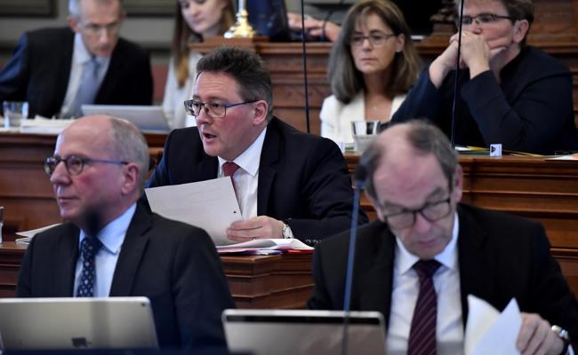 In neue vorberatende Kommissionen gewählt