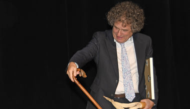 In den letzten zwei Monaten sind teure Bauten beschlossen und Brücken geschlagen worden In den letzten zwei Monaten sind teure Bauten beschlossen und Brücken geschlagen worden