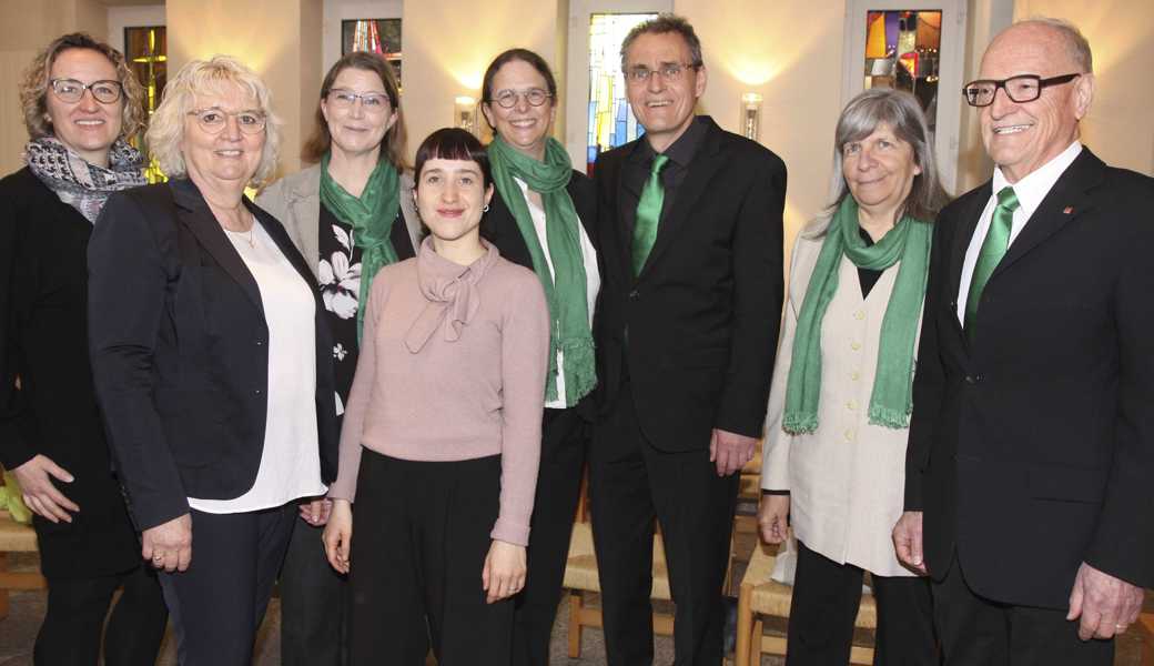 Wurden in ihren Ämtern bestätigt (v. l.): Nadja Kirchner, Ursula Specker, Martina Schläpfer, Tina Lieberherr, Barbara Damaschke-Bösch, Matthias Damaschke, Edina Olàh und Armin Bartl.
