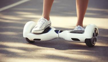 Mit Hoverboard gestürzt und verletzt