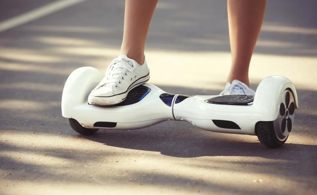 Mit Hoverboard gestürzt und verletzt