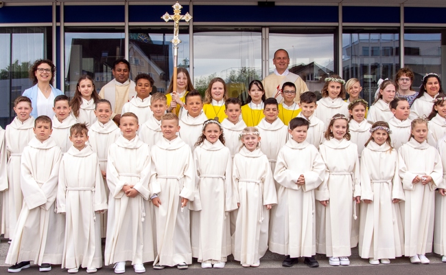 28 Kinder der Antoniuspfarrei feierten ihre Erstkommunion