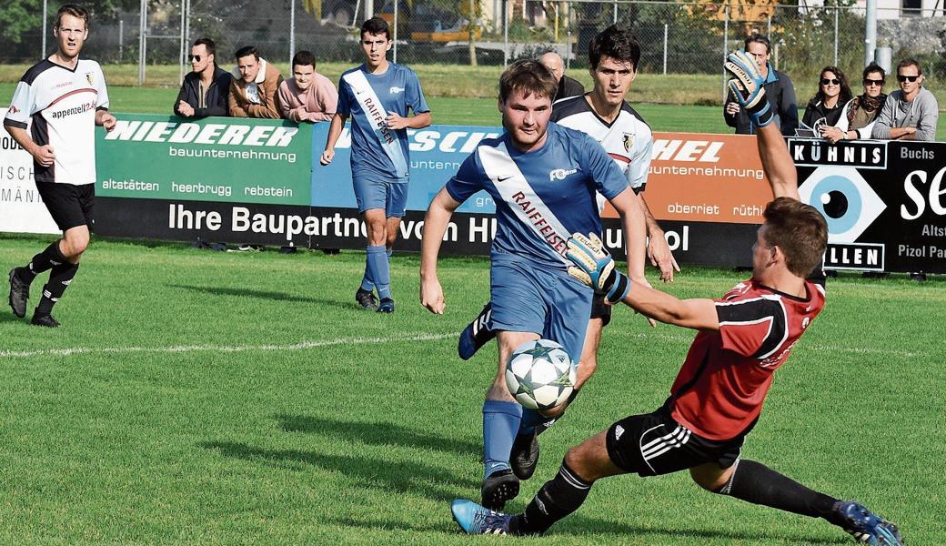 Pascal Zäch überwindet Appenzells Torhüter Michael Räss und bringt Rüthi mit dem ersten gelungenen Angriff in der 22. Minute in Führung.  Später muss der Tabellenführer um den glücklichen 2:1-Sieg bangen. 
